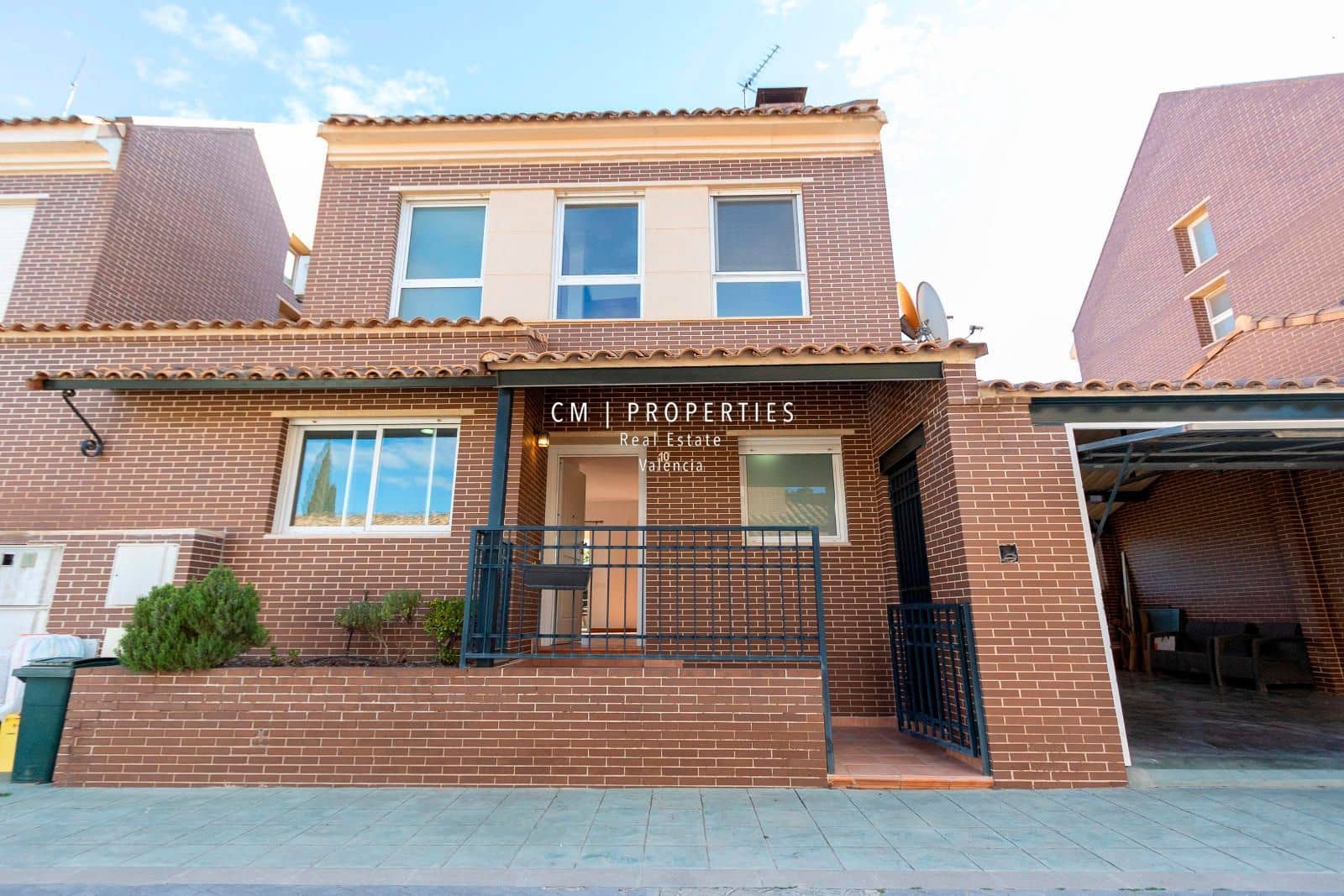 4 bedroom Villa for rent in Betera with pool garage - € 2,500 (Ref: 8868504)