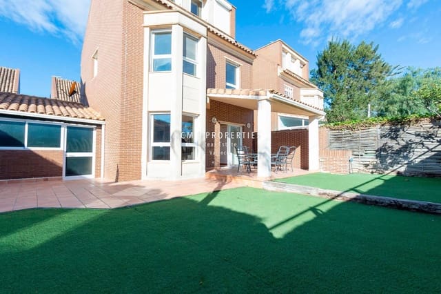 4 sypialnia Willa do wynajęcia w Bétera z basenem garażem - 2 500 € (Ref: 8868504)