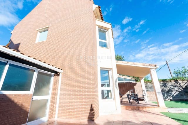 4 sypialnia Willa do wynajęcia w Bétera z basenem garażem - 2 500 € (Ref: 8868504)