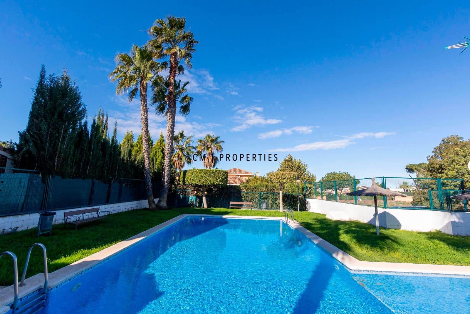 4 bedroom Villa for rent in Betera with pool garage - € 2,500 (Ref: 8868504)