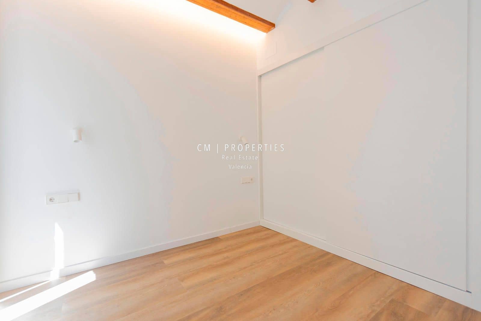 Appartement de 2 chambres à louer à Valence ville - 1 700 € (Ref: 8895503)