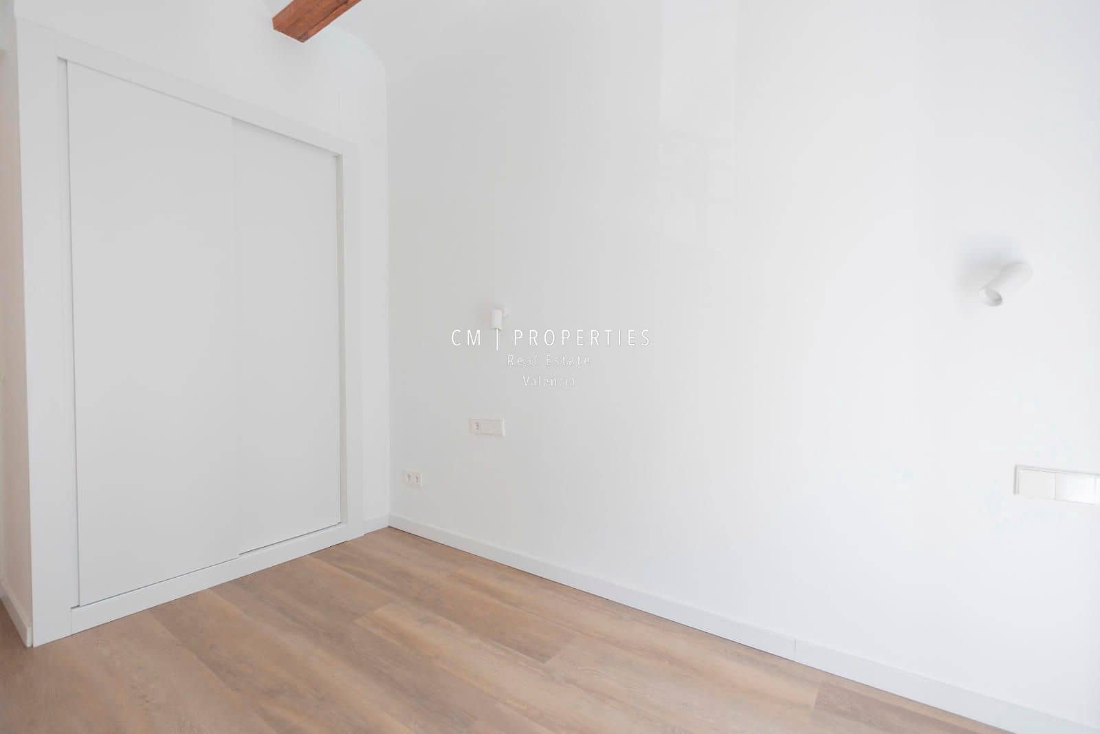 Appartement de 2 chambres à louer à Valence ville - 1 700 € (Ref: 8895503)