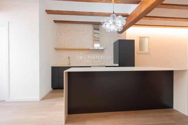 Appartement de 2 chambres à louer à Extramurs, Valence ville - 1 700 € (Ref: 8895503)
