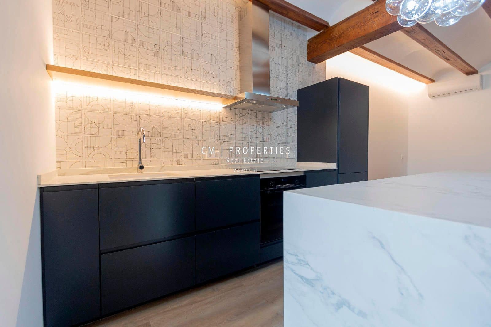 Appartement de 2 chambres à louer à Valence ville - 1 700 € (Ref: 8895503)