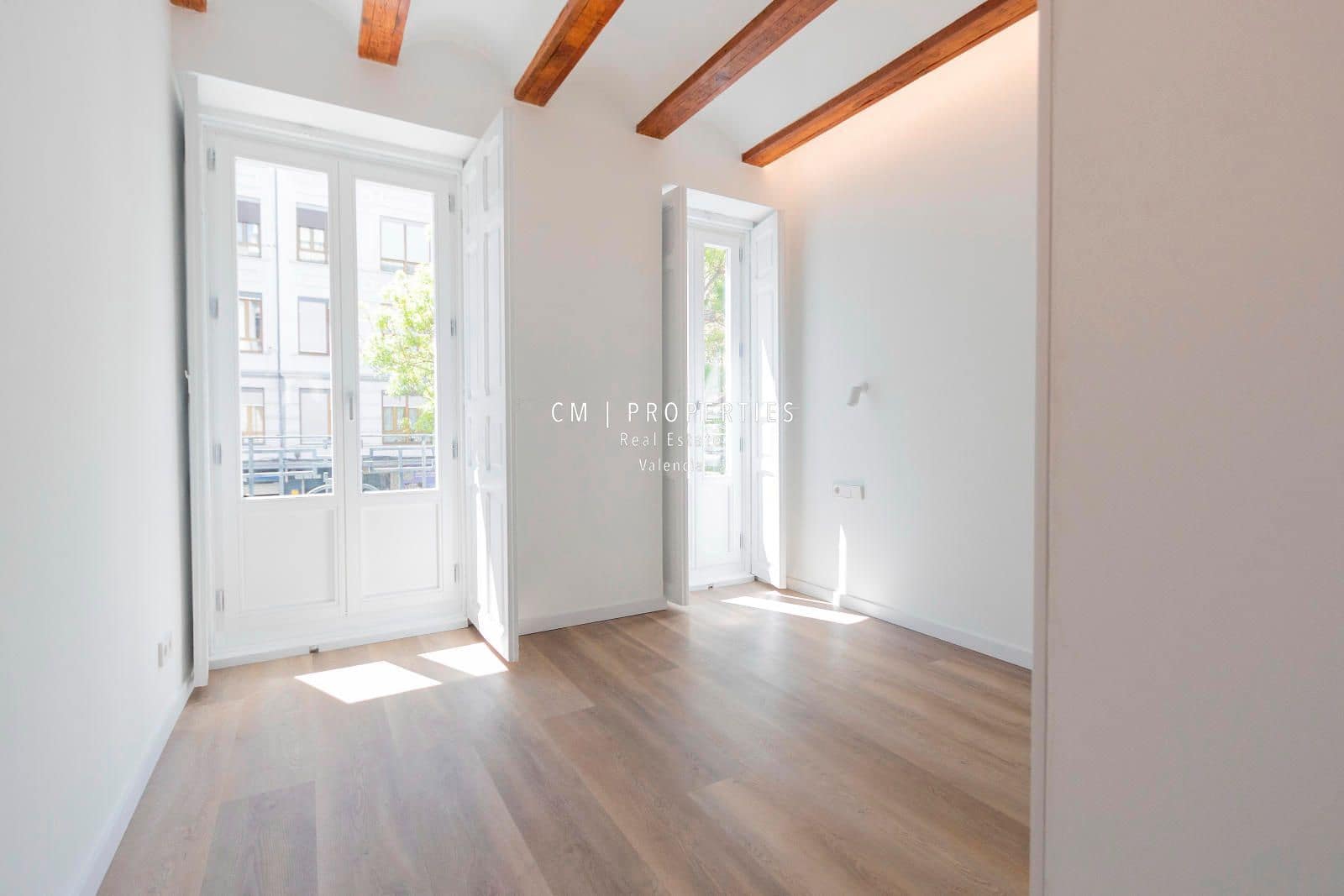 Appartement de 2 chambres à louer à Valence ville - 1 700 € (Ref: 8895503)