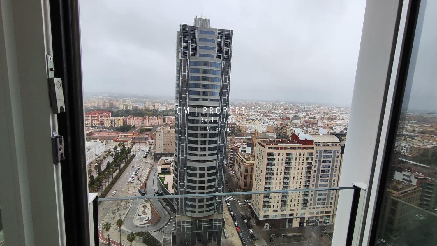 3 soverom Leilighet til salgs i Valencia by med svømmebasseng garasje - € 995 000 (Ref: 8895715)