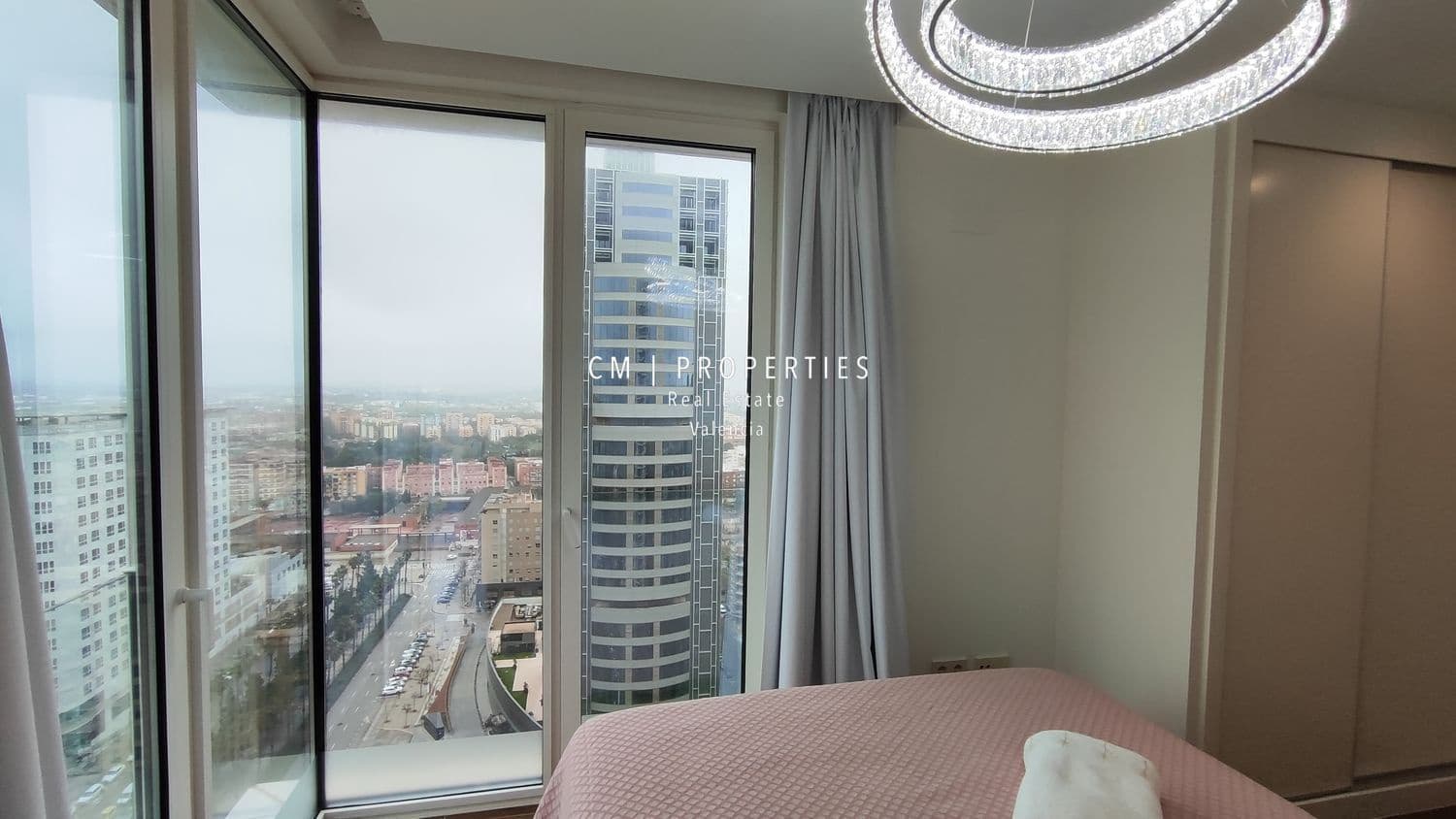 3 soverom Leilighet til salgs i Valencia by med svømmebasseng garasje - € 995 000 (Ref: 8895715)