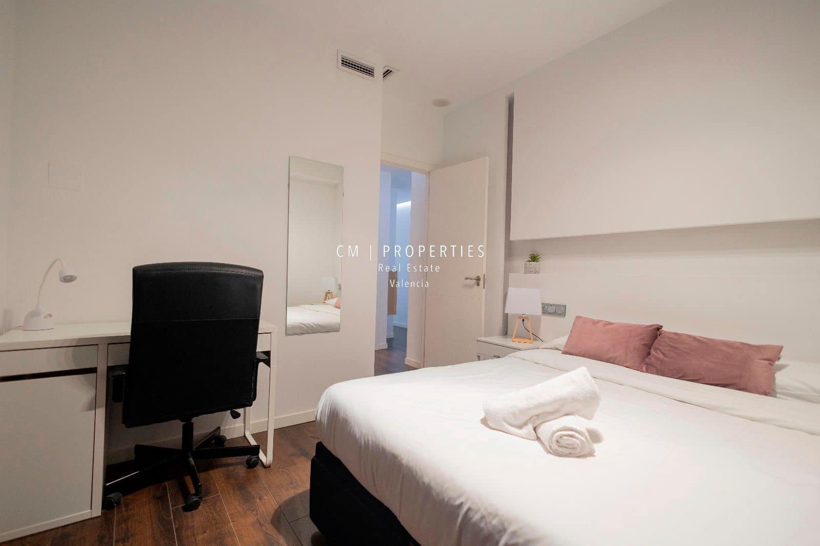 2 sypialnia Mieszkanie do wynajęcia w Miasto Walencja - 2 100 € (Ref: 8906546)