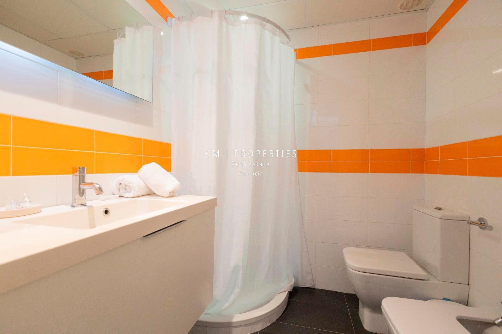 2 sypialnia Mieszkanie do wynajęcia w Miasto Walencja - 2 100 € (Ref: 8906546)