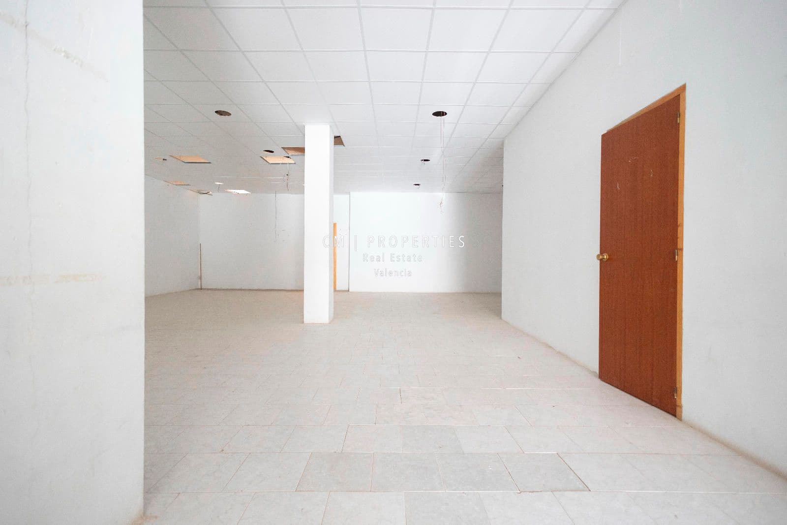 Kommersiell til salgs i Pucol - € 170 000 (Ref: 8907851)