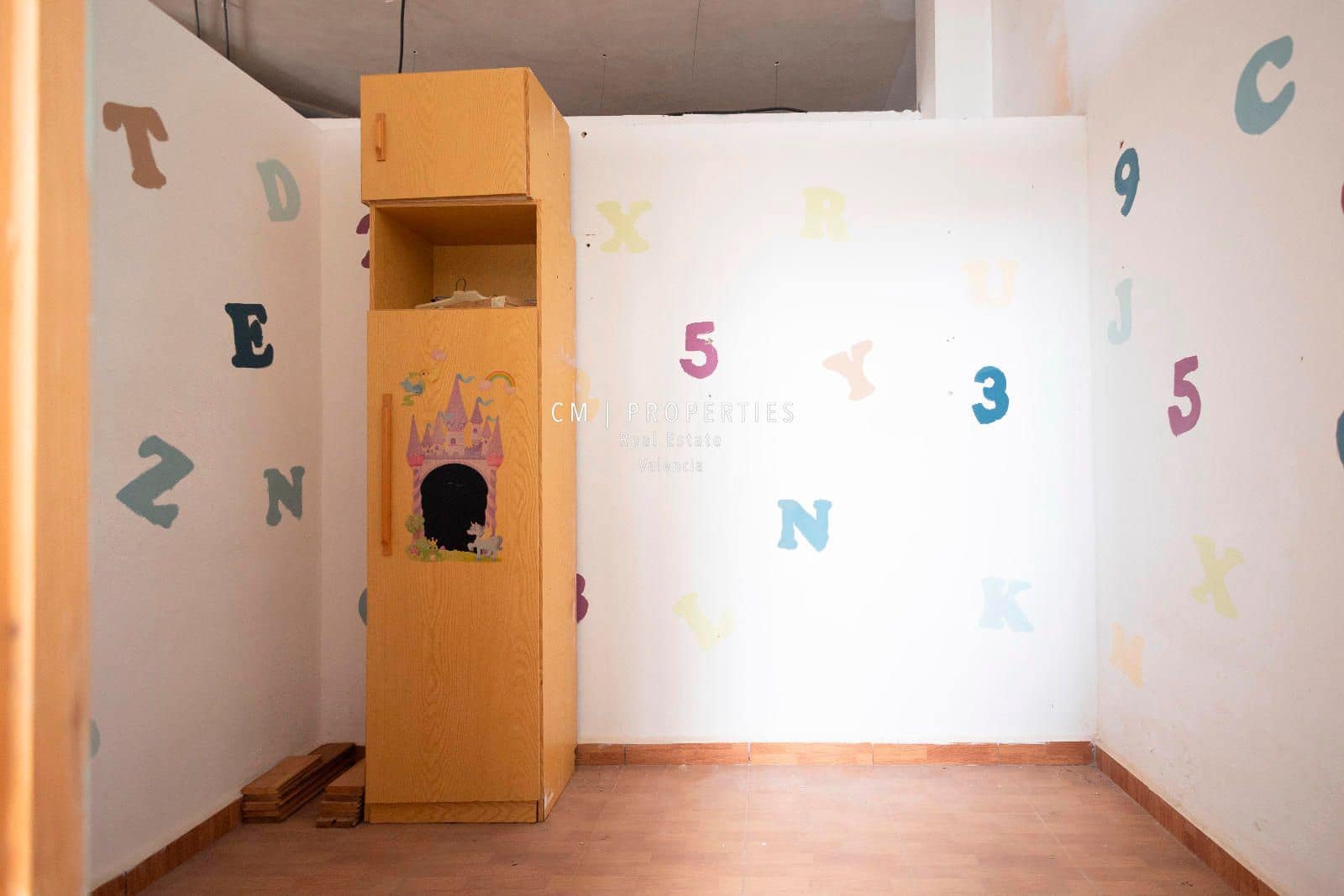 Kommersiell til salgs i Pucol - € 170 000 (Ref: 8907851)