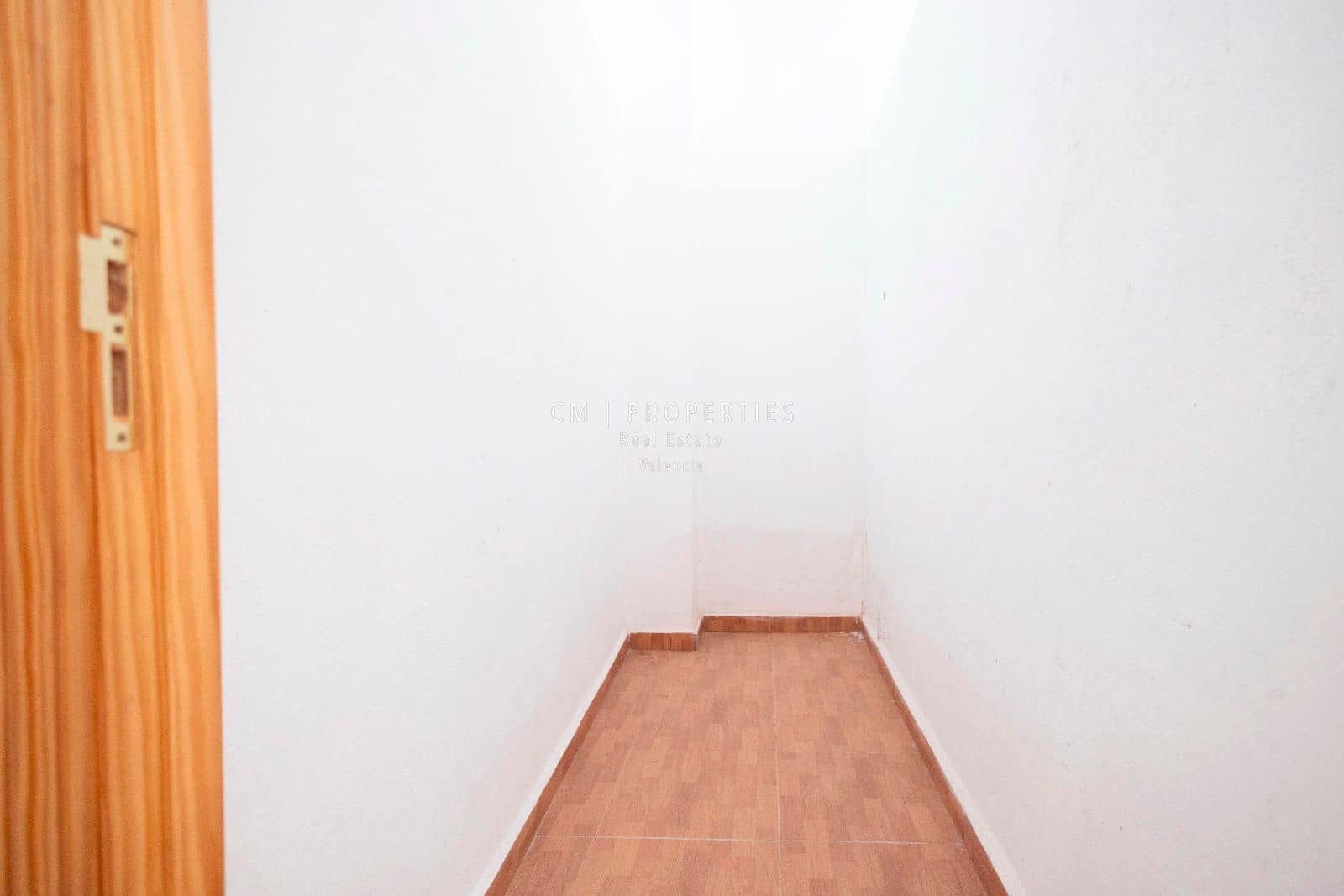 Kommersiell til salgs i Pucol - € 170 000 (Ref: 8907851)