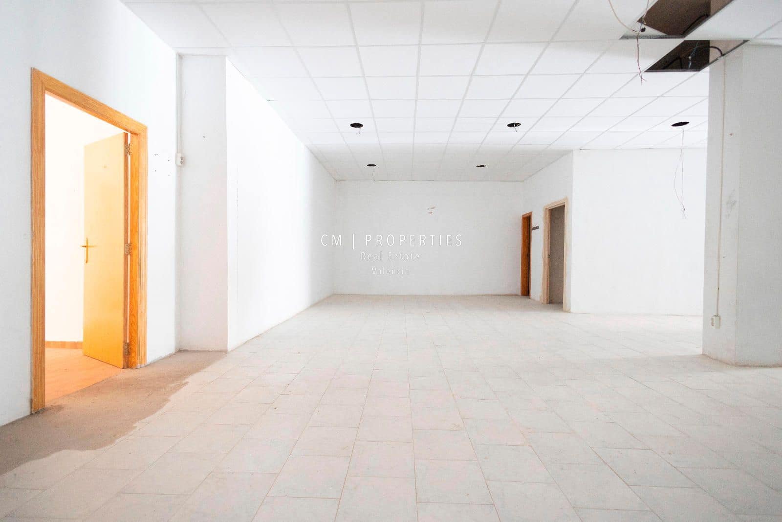 Kommersiell til salgs i Pucol - € 170 000 (Ref: 8907851)