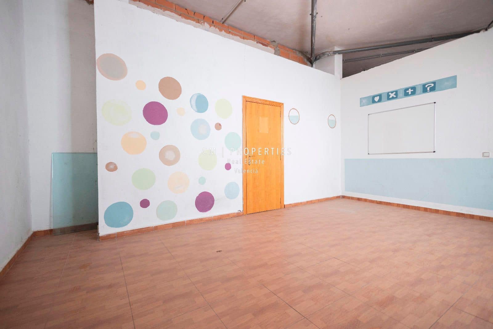 Kommersiell til salgs i Pucol - € 170 000 (Ref: 8907851)