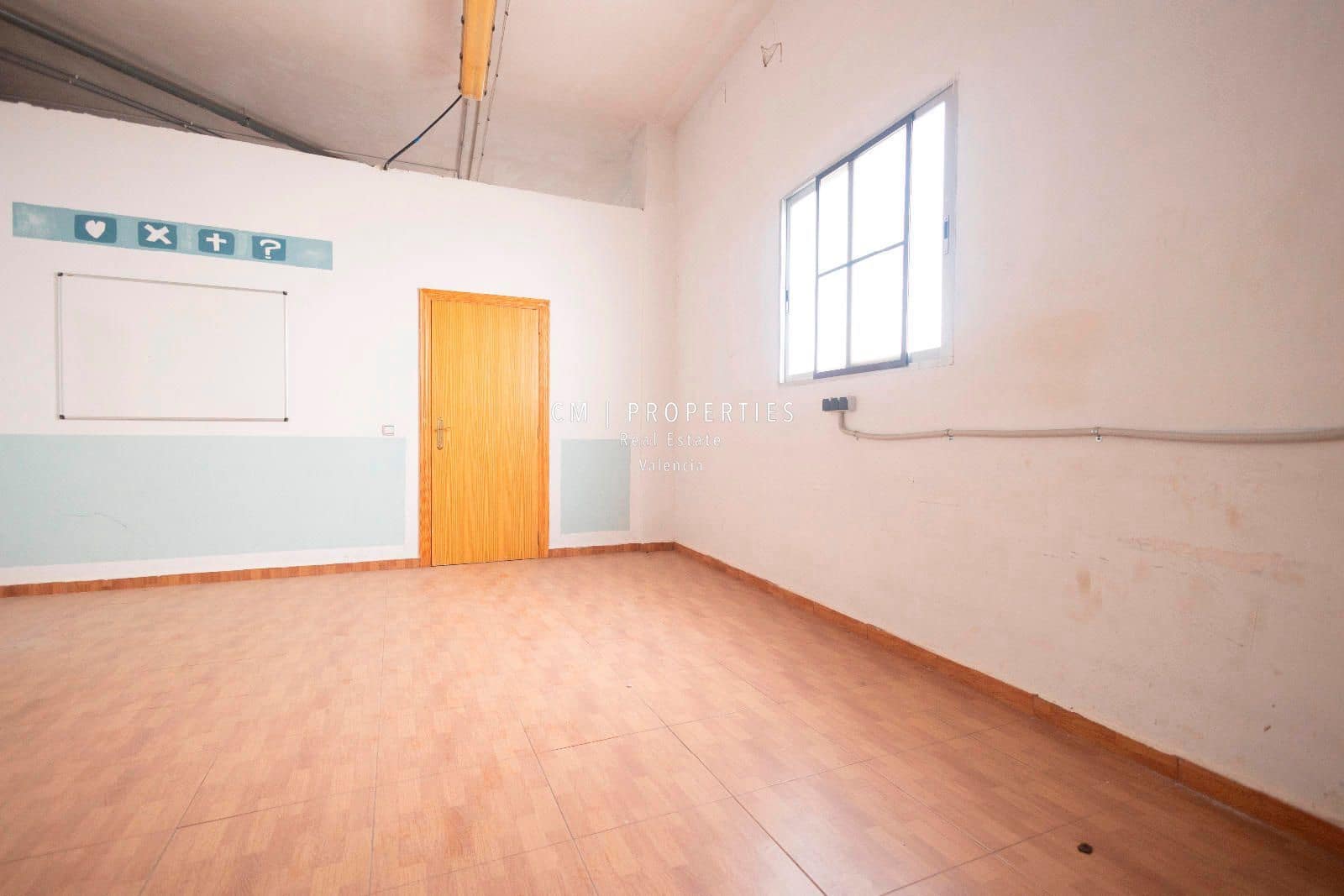 Kommersiell til salgs i Pucol - € 170 000 (Ref: 8907851)