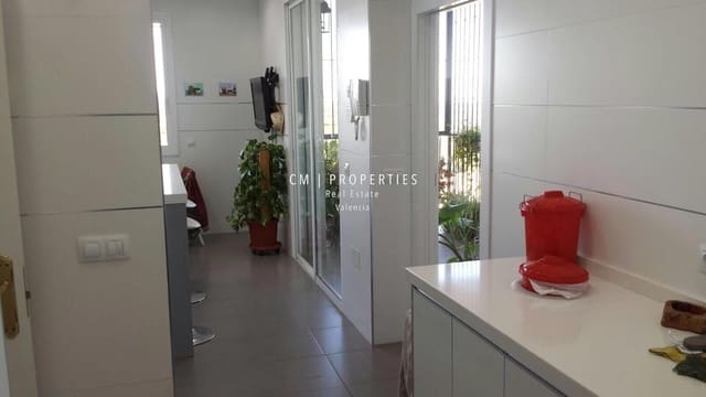 4 Zimmer Villa zu verkaufen in Picassent mit Garage - 750.000 € (Ref: 8910682)