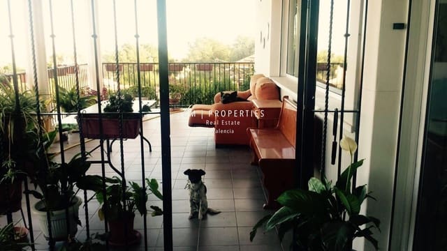 4 Zimmer Villa zu verkaufen in Picassent mit Garage - 750.000 € (Ref: 8910682)