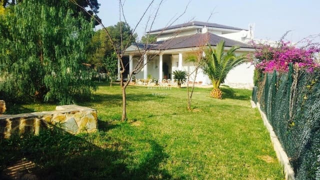 4 Zimmer Villa zu verkaufen in Picassent mit Garage - 750.000 € (Ref: 8910682)