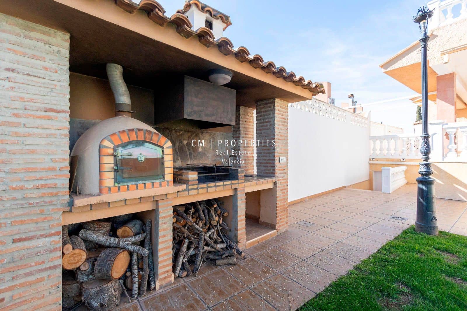 7 bedroom Villa for sale in L'Eliana with pool garage - € 1,600,000 (Ref: 8912185)