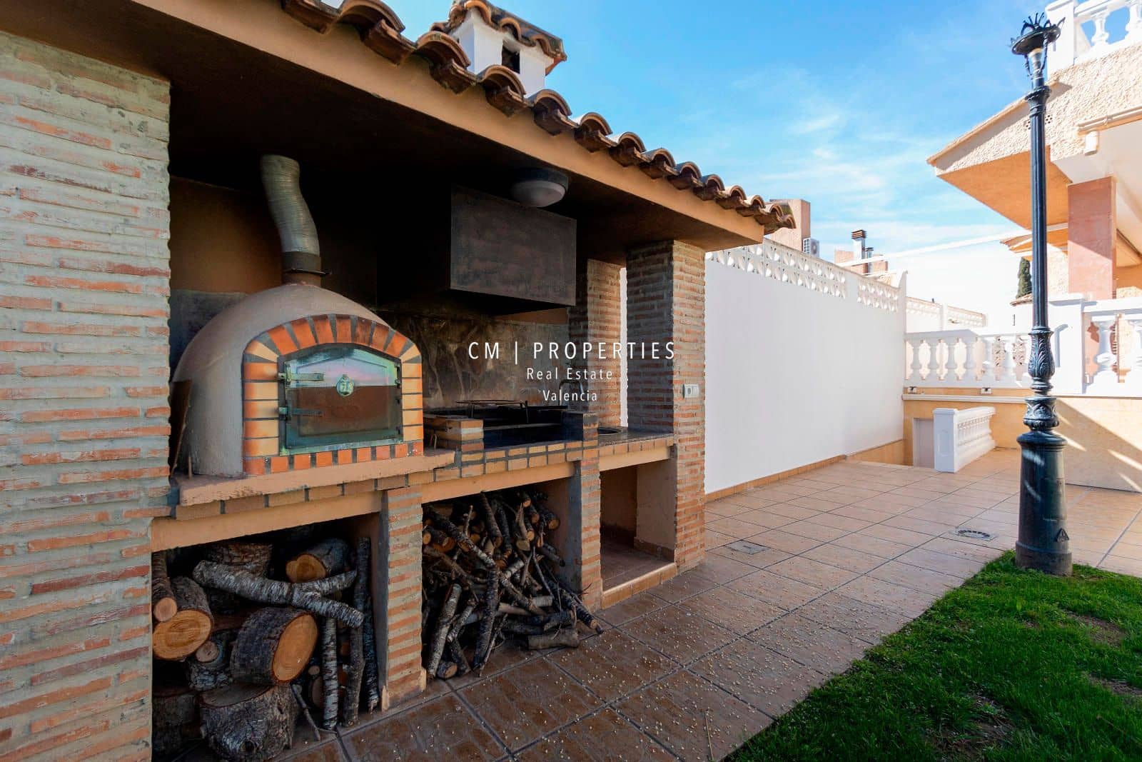 7 bedroom Villa for sale in L'Eliana with pool garage - € 1,600,000 (Ref: 8912185)
