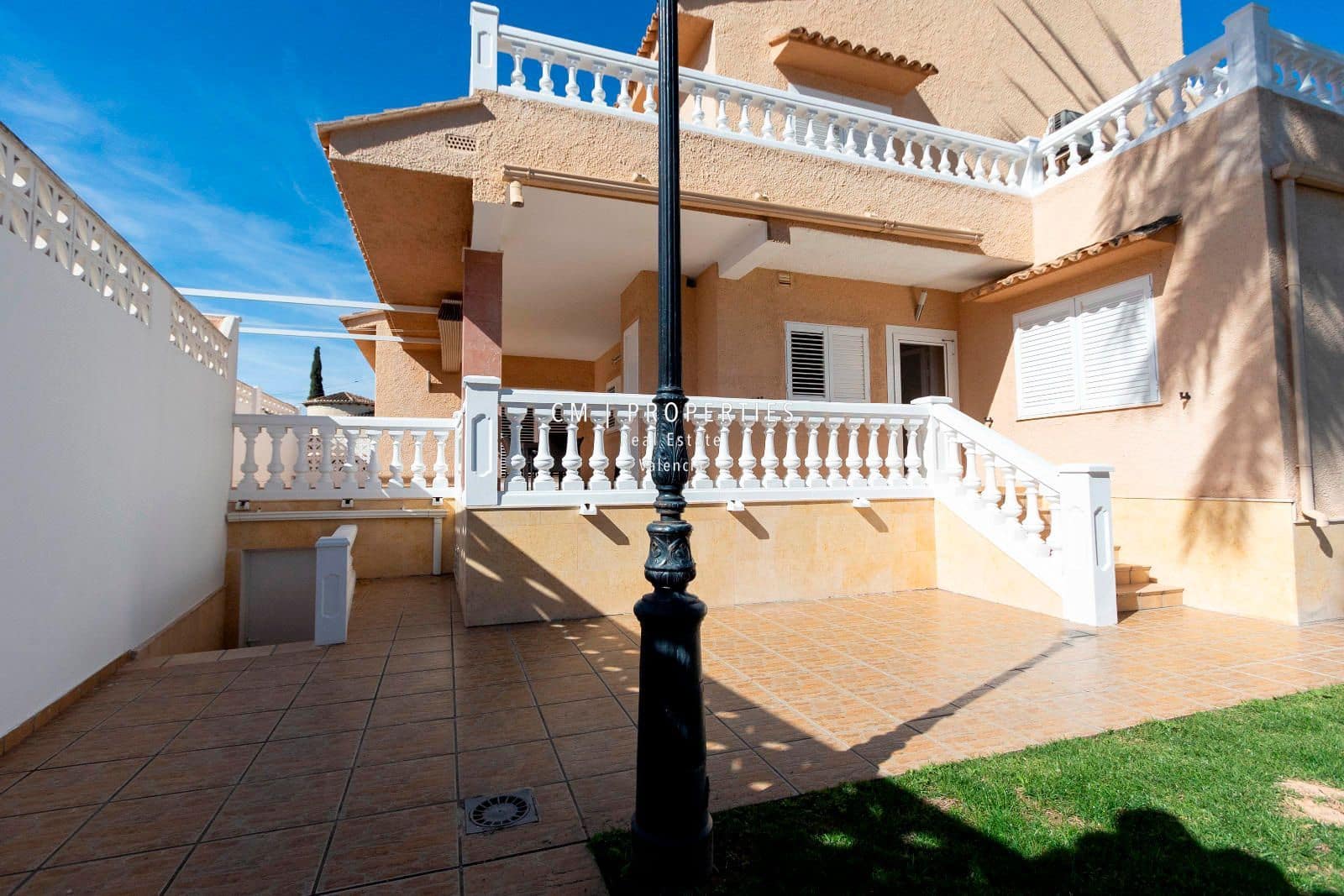 7 bedroom Villa for sale in L'Eliana with pool garage - € 1,600,000 (Ref: 8912185)