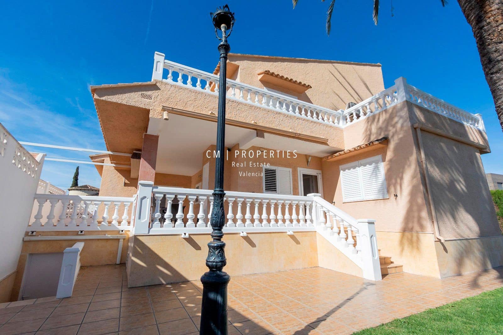 7 bedroom Villa for sale in L'Eliana with pool garage - € 1,600,000 (Ref: 8912185)