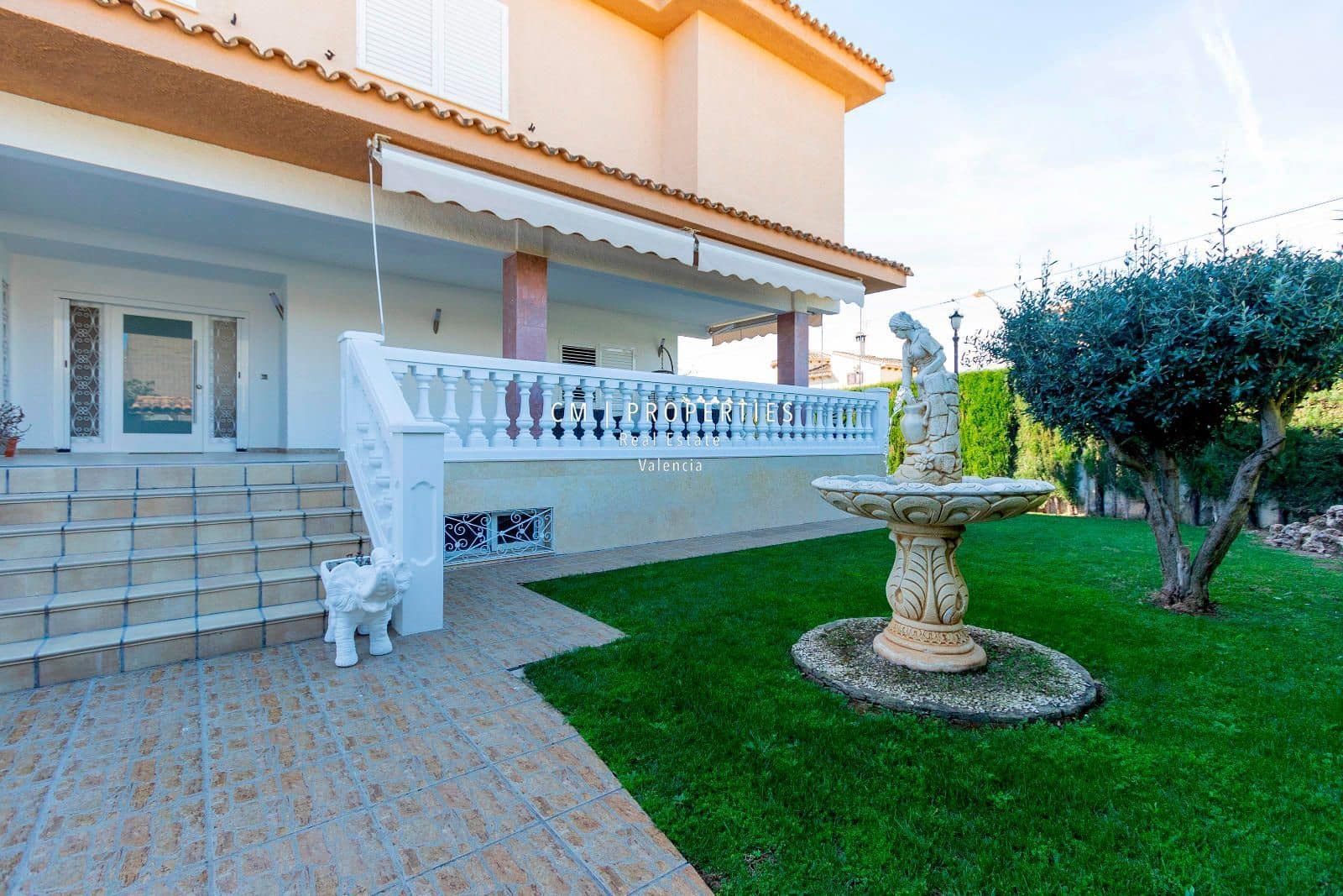 7 bedroom Villa for sale in L'Eliana with pool garage - € 1,600,000 (Ref: 8912185)