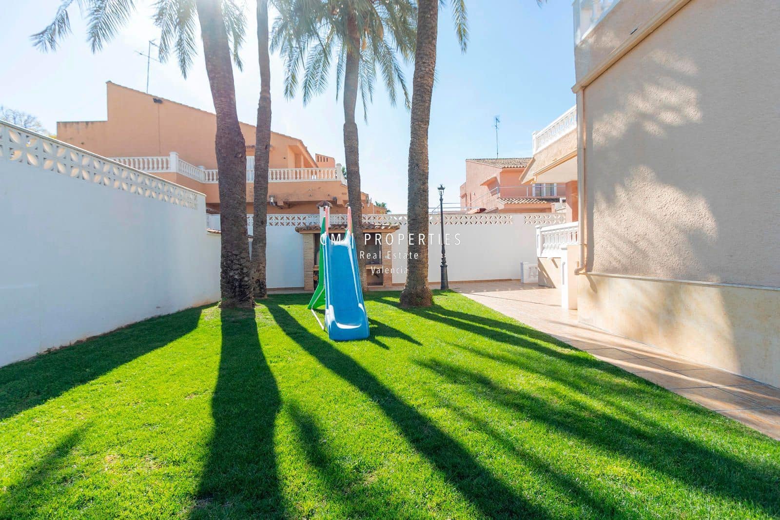 7 bedroom Villa for sale in L'Eliana with pool garage - € 1,600,000 (Ref: 8912185)