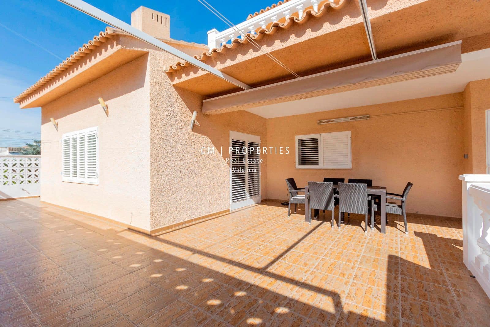 7 bedroom Villa for sale in L'Eliana with pool garage - € 1,600,000 (Ref: 8912185)