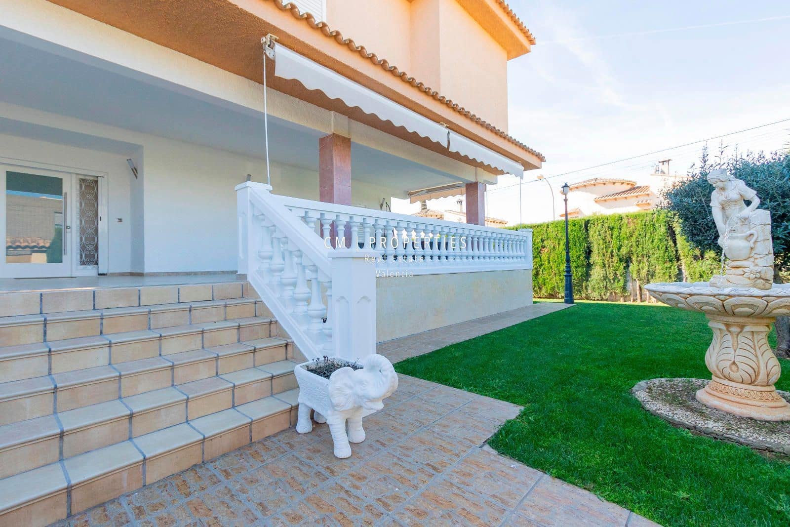 7 bedroom Villa for sale in L'Eliana with pool garage - € 1,600,000 (Ref: 8912185)