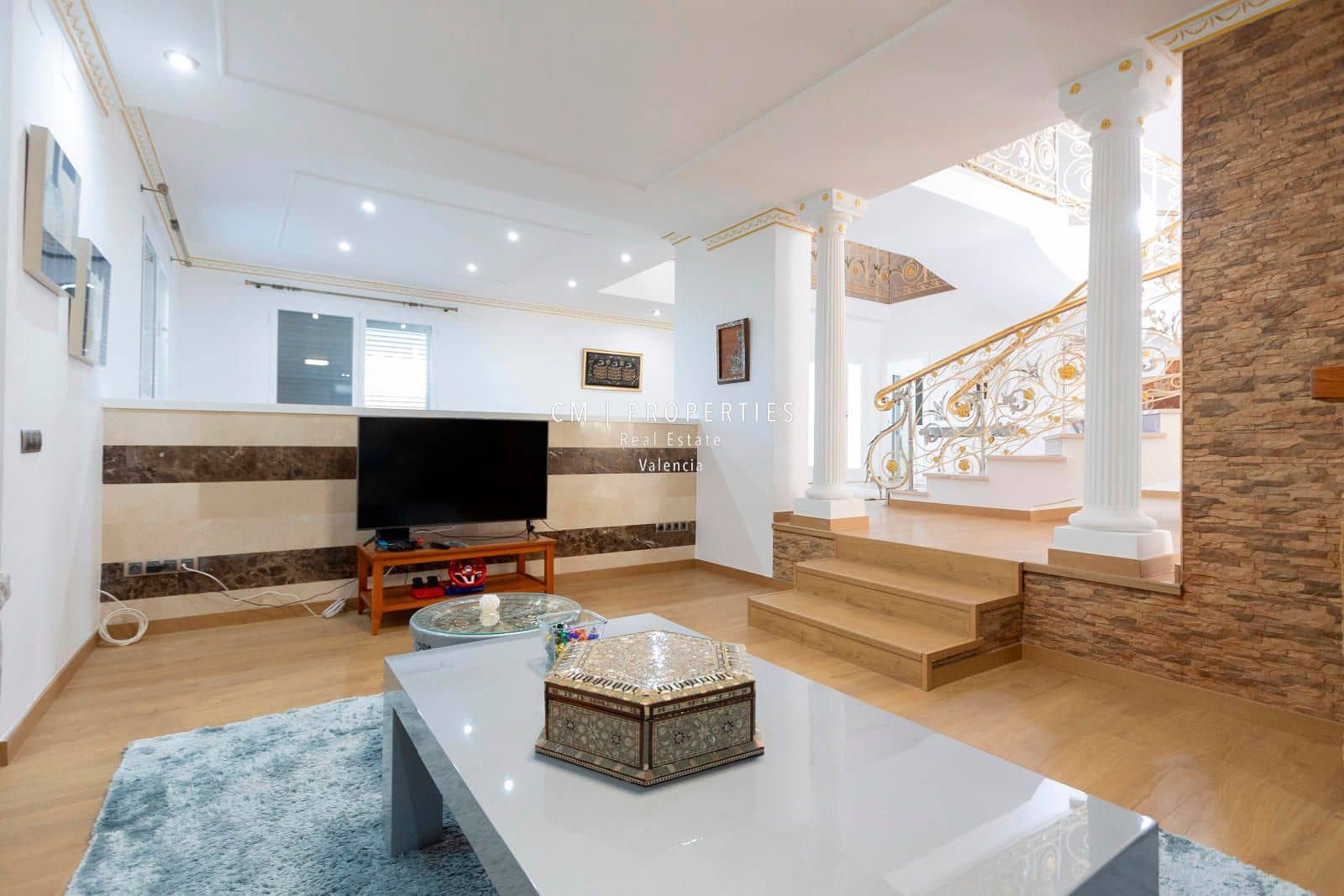 7 bedroom Villa for sale in L'Eliana with pool garage - € 1,600,000 (Ref: 8912185)