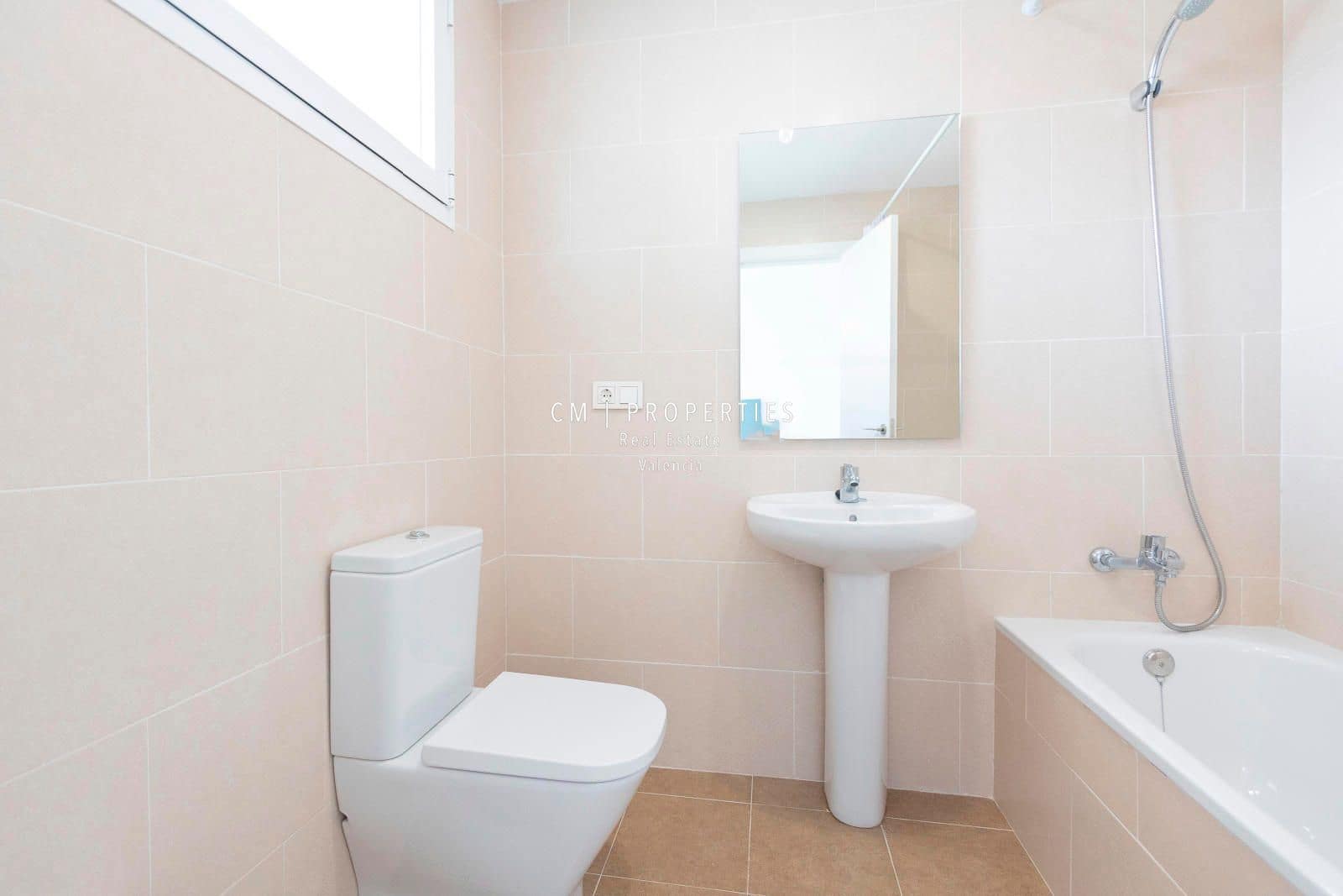 4 slaapkamer Huis te huur in Almenara met zwembad garage - € 1.500 (Ref: 8916883)