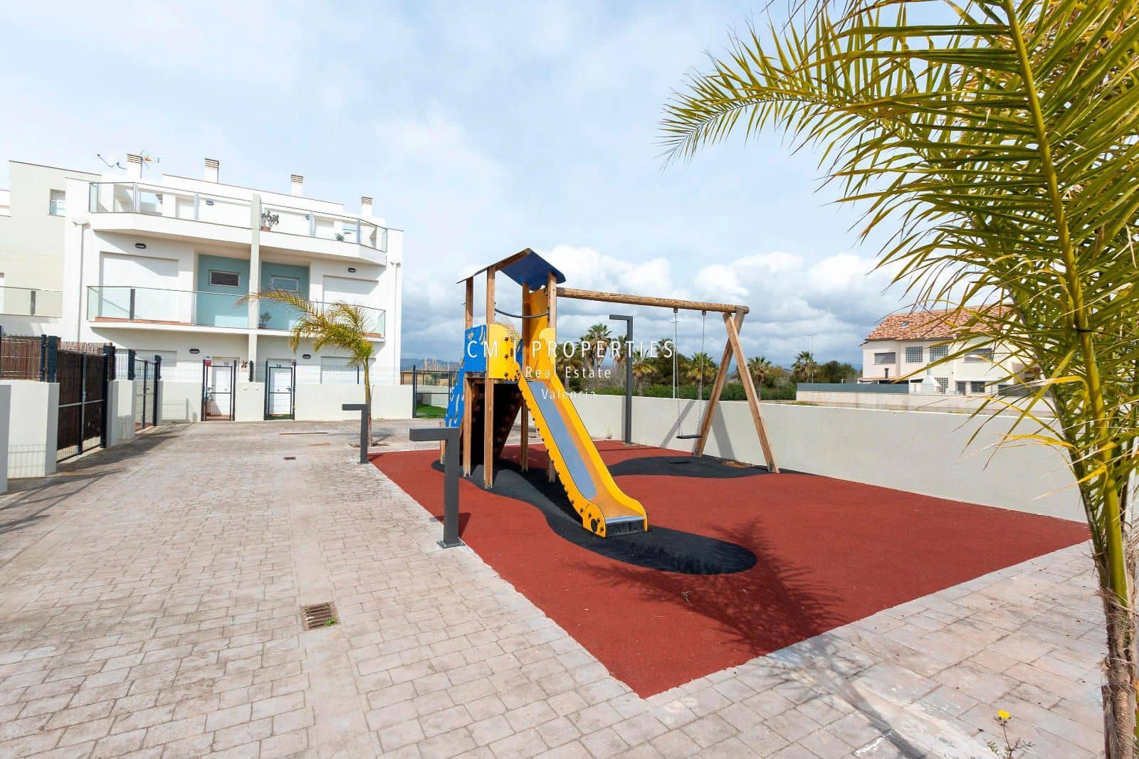 4 slaapkamer Huis te huur in Almenara met zwembad garage - € 1.500 (Ref: 8916883)