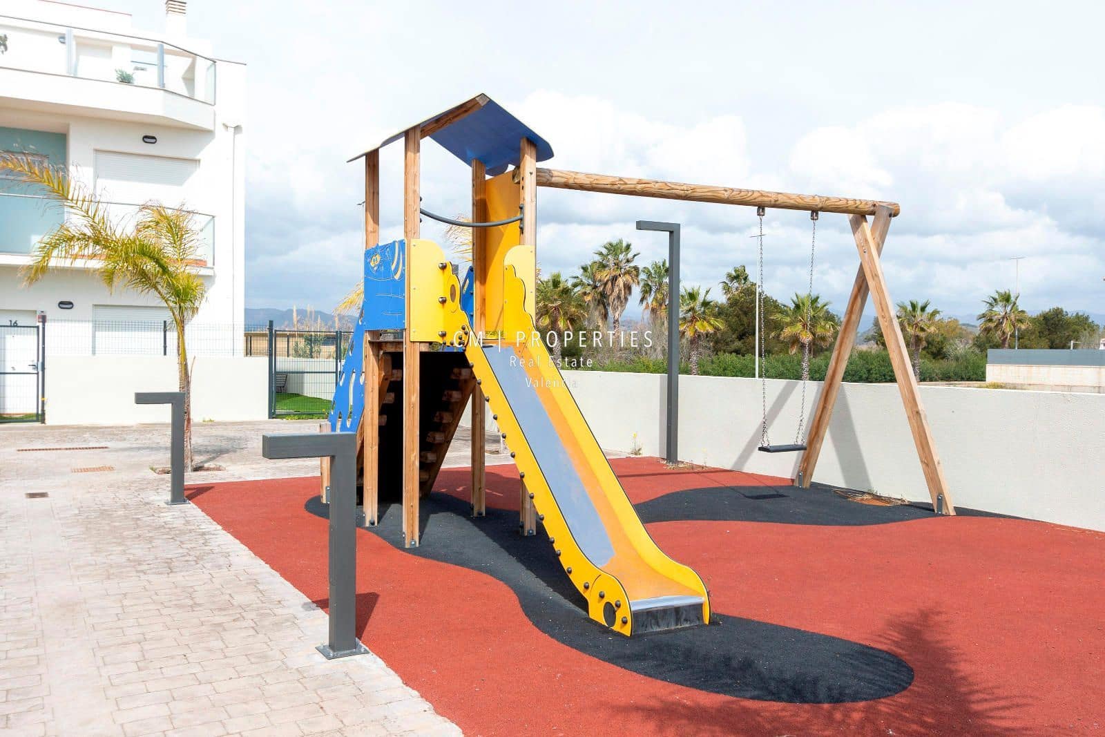 4 slaapkamer Huis te huur in Almenara met zwembad garage - € 1.500 (Ref: 8916883)