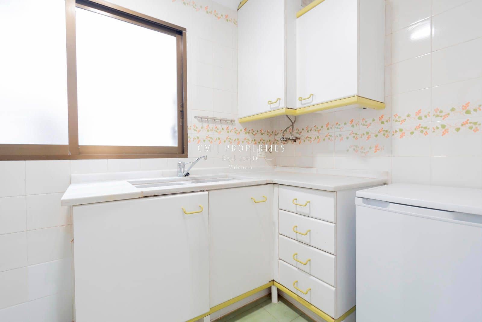 2 slaapkamer Flat te huur in Valencia stad met garage - € 1.500 (Ref: 8920229)