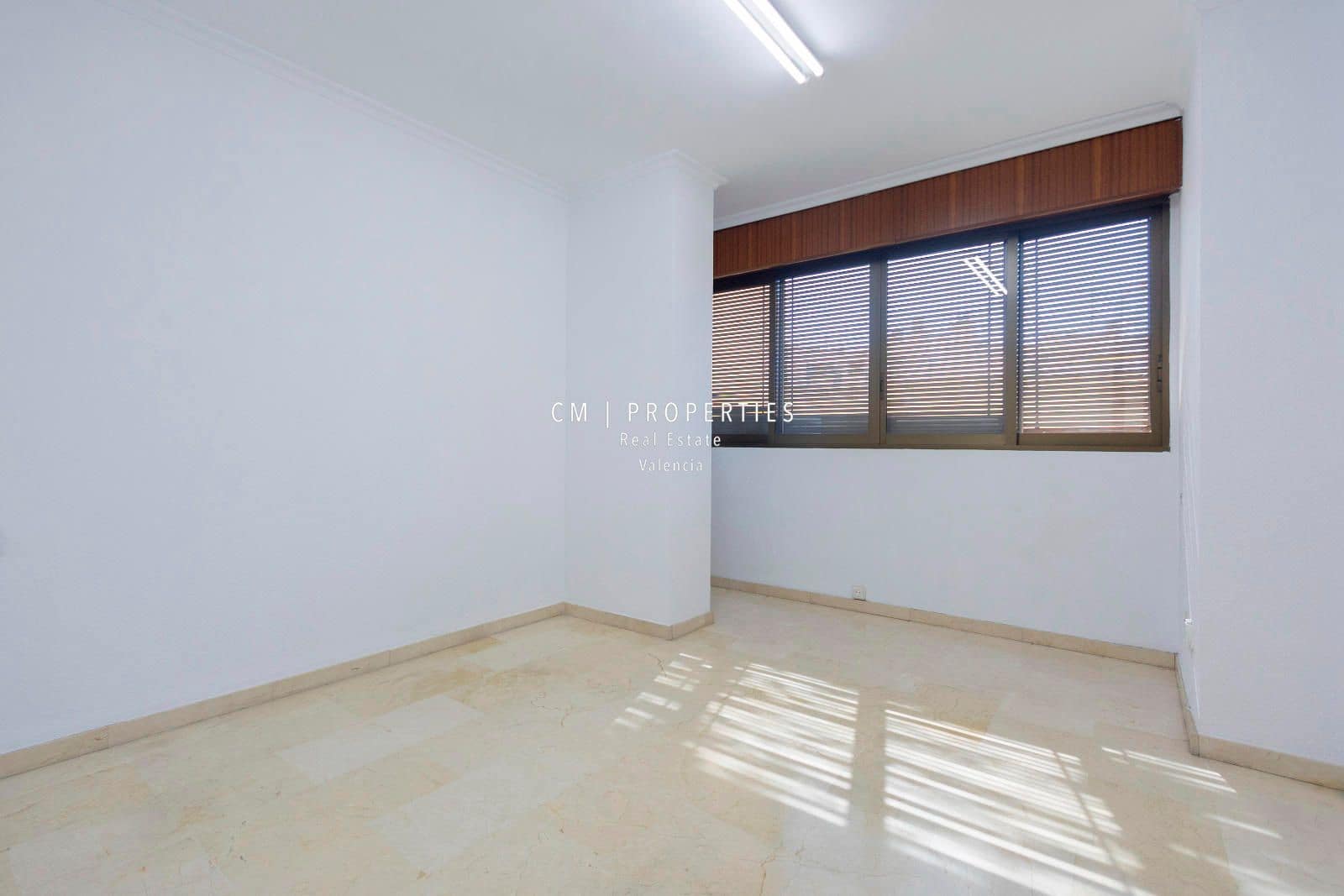 2 slaapkamer Flat te huur in Valencia stad met garage - € 1.500 (Ref: 8920229)
