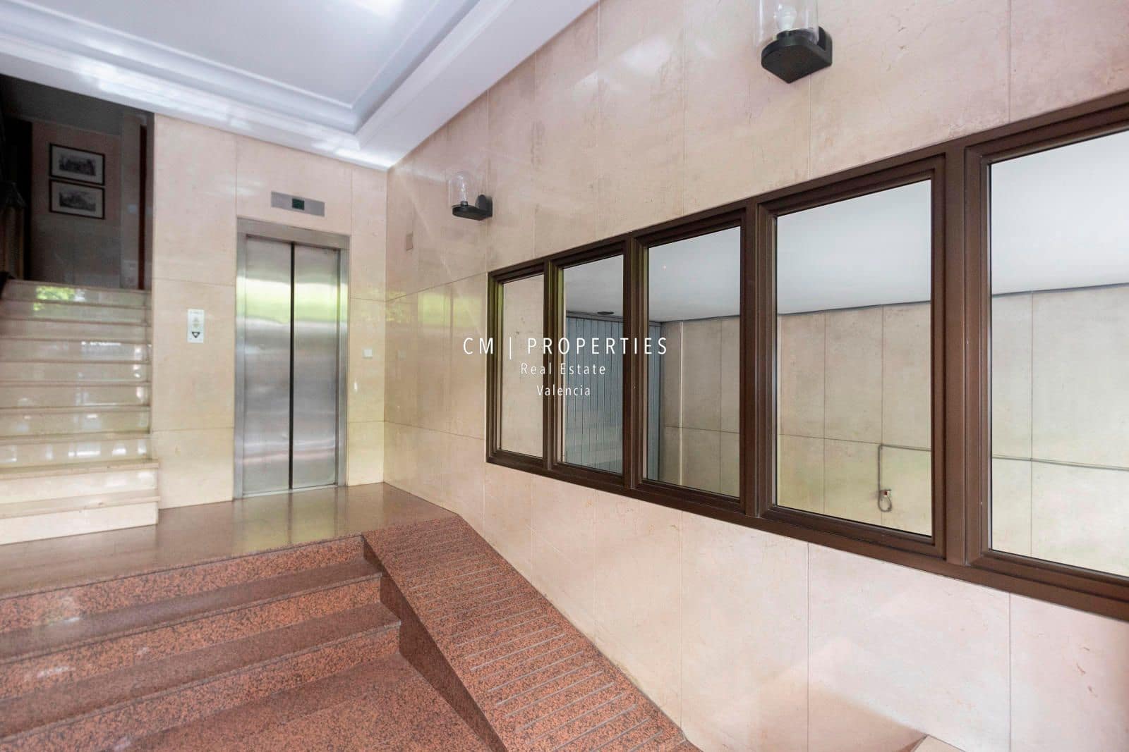 2 slaapkamer Flat te huur in Valencia stad met garage - € 1.500 (Ref: 8920229)