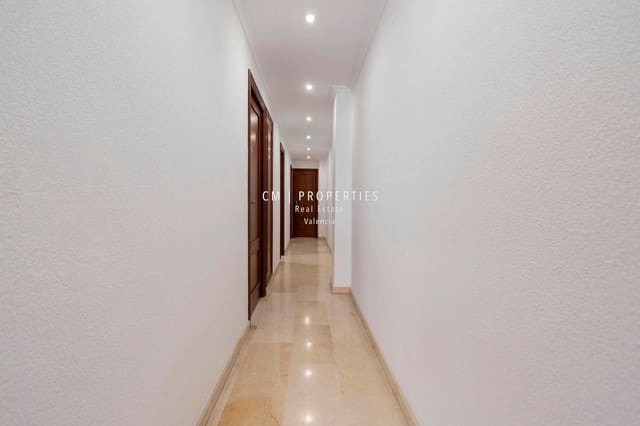 2 slaapkamer Flat te huur in L'Eixample, Valencia stad met garage - € 1.500 (Ref: 8920229)