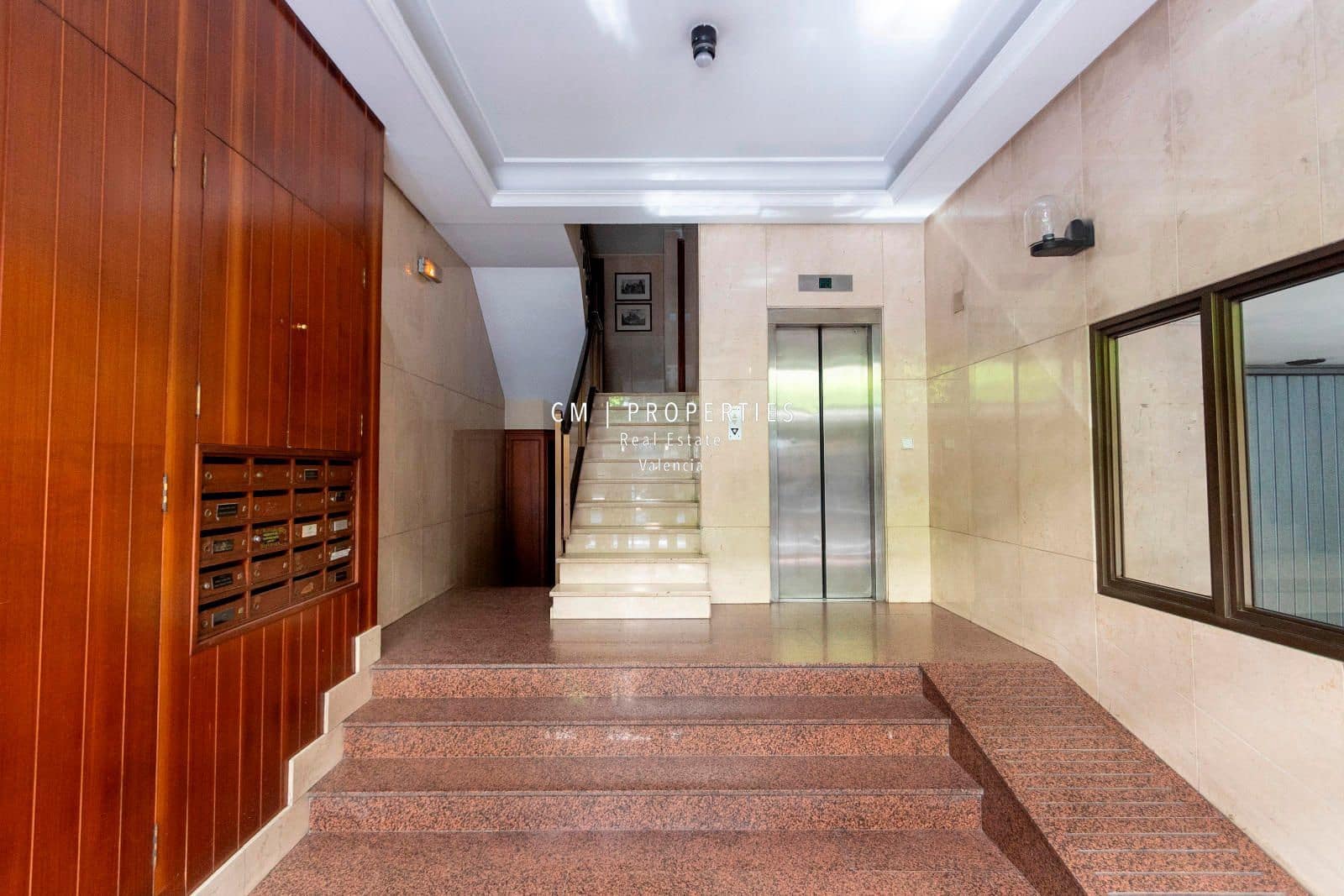 2 slaapkamer Flat te huur in Valencia stad met garage - € 1.500 (Ref: 8920229)