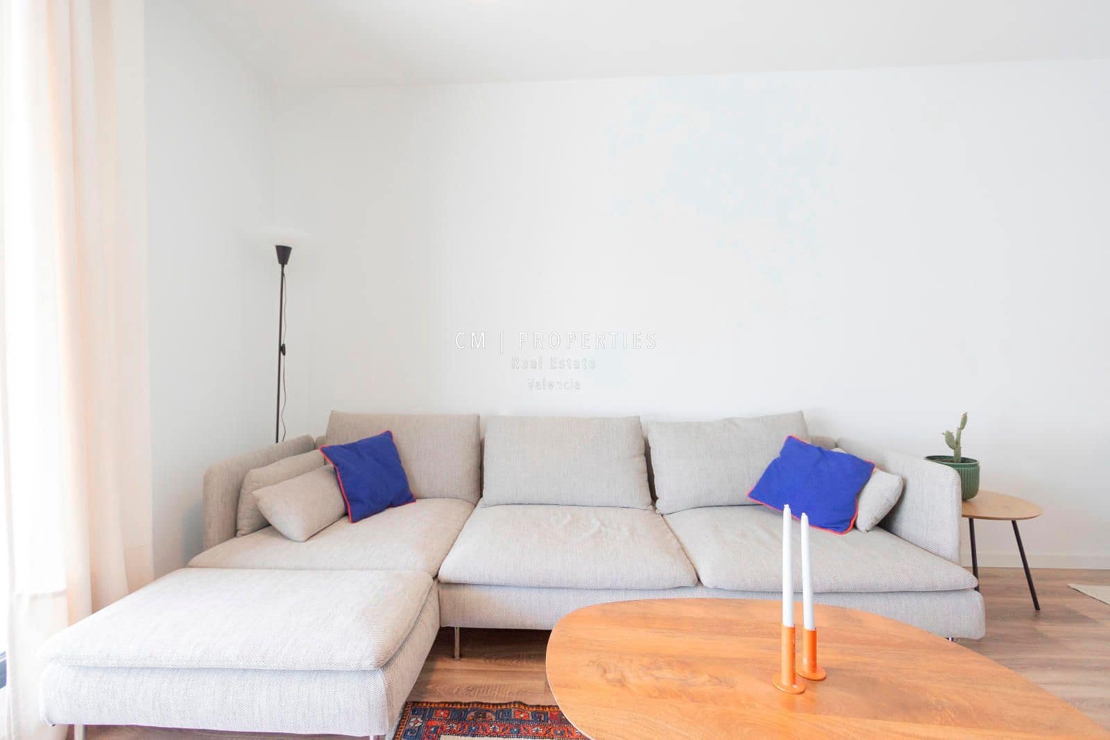 3 bedroom Flat for rent in La Pobla de Vallbona with pool garage - € 1,500 (Ref: 8925255)