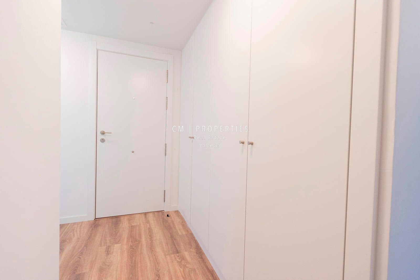 3 bedroom Flat for rent in La Pobla de Vallbona with pool garage - € 1,500 (Ref: 8925255)