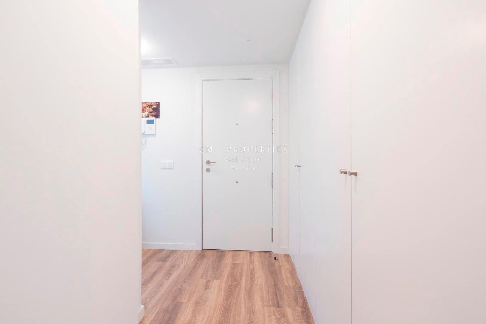 3 bedroom Flat for rent in La Pobla de Vallbona with pool garage - € 1,500 (Ref: 8925255)