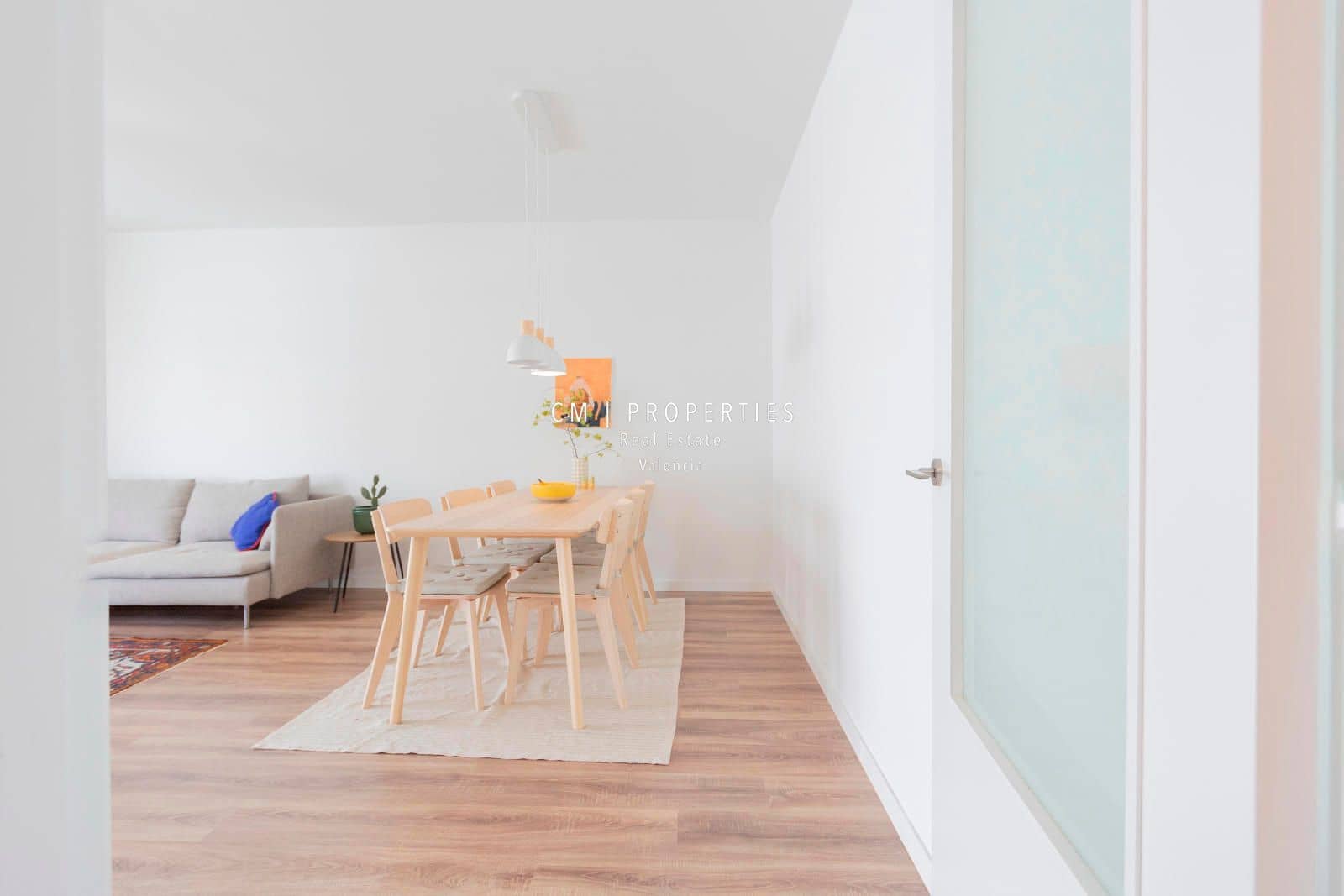 3 bedroom Flat for rent in La Pobla de Vallbona with pool garage - € 1,500 (Ref: 8925255)