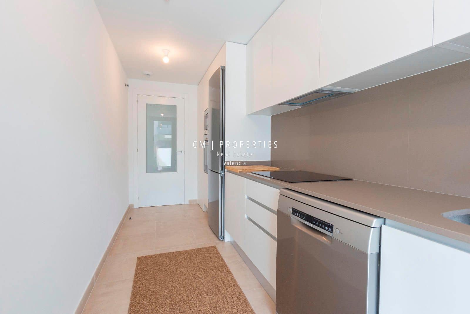 3 bedroom Flat for rent in La Pobla de Vallbona with pool garage - € 1,500 (Ref: 8925255)