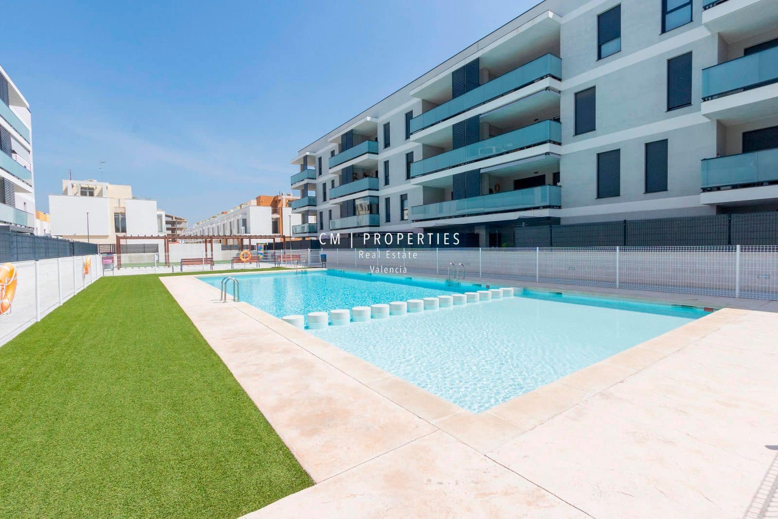 3 bedroom Flat for rent in La Pobla de Vallbona with pool garage - € 1,500 (Ref: 8925255)