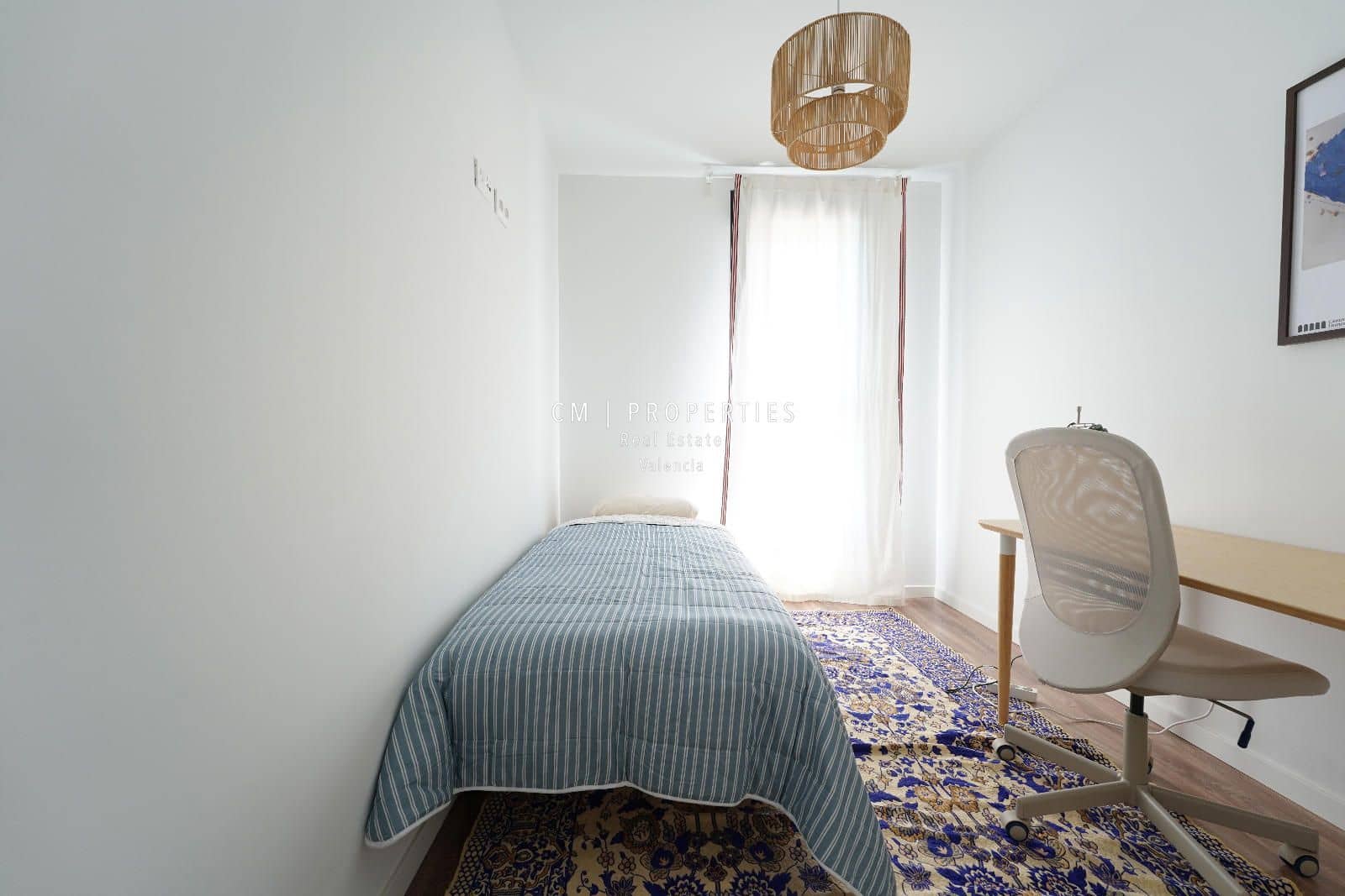 3 bedroom Flat for rent in La Pobla de Vallbona with pool garage - € 1,500 (Ref: 8925255)