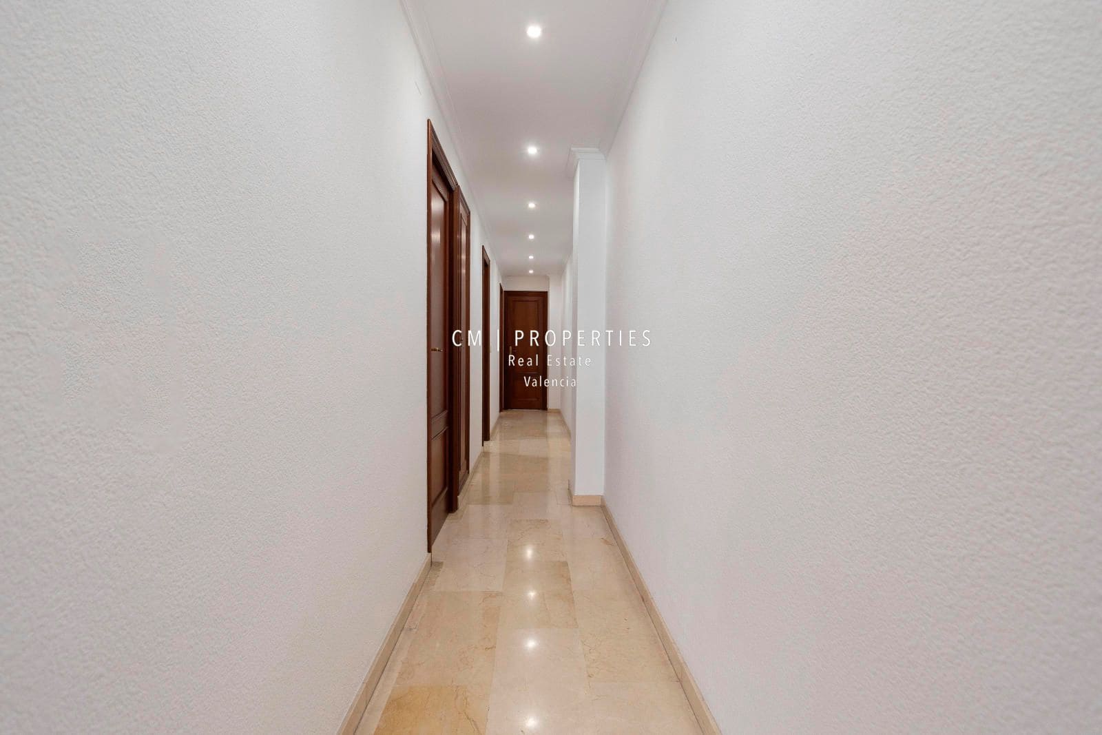 Office for rent in Valencia city with garage - € 1,500 (Ref: 8941984)