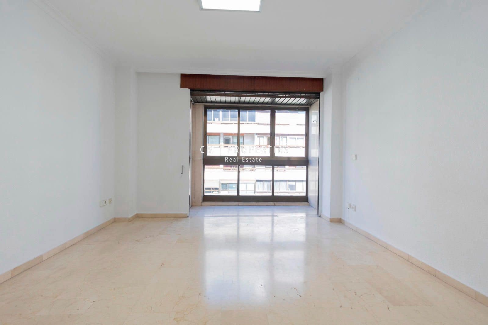 Office for rent in Valencia city with garage - € 1,500 (Ref: 8941984)