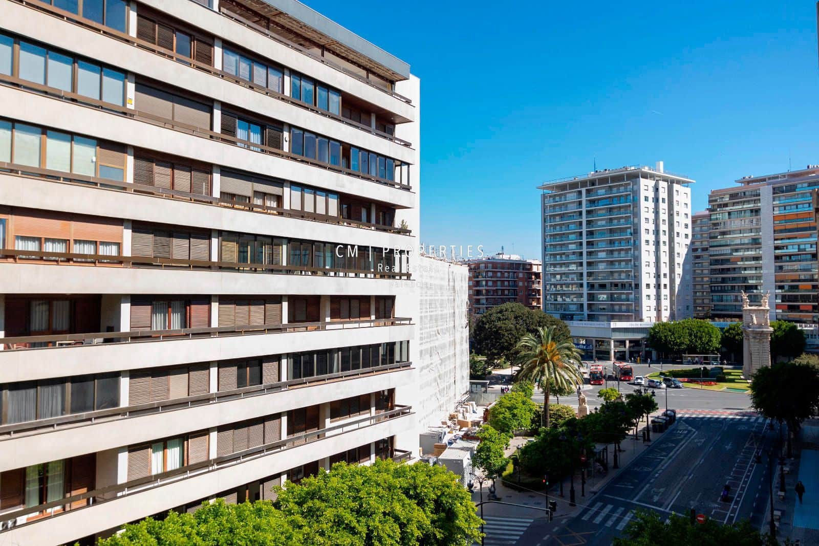 Office for rent in Valencia city with garage - € 1,500 (Ref: 8941984)