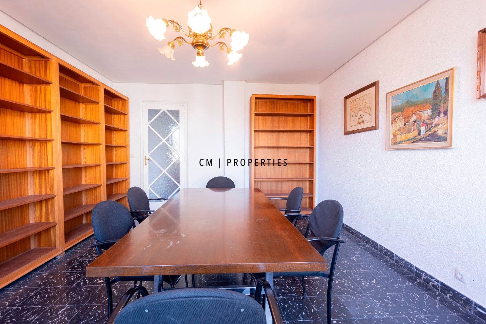 Office for rent in Valencia city - € 1,800 (Ref: 8942216)